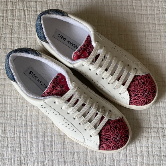 New STEVE MADDEN REZUME LOW TOP distressed SNEAKER boho - Picture 3 of 9